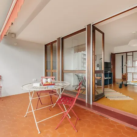 Apartment Sixties 64 2 Bedrooms With A Balcony And Parking In Biarritz