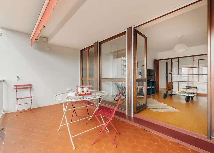 Appartement Sixties 64 2 Bedrooms With A Balcony And Parking In Biarritz