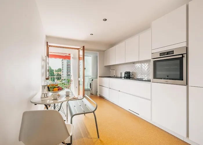 Sixties 64 2 Bedrooms With A Balcony And Parking In شقة بياريتز